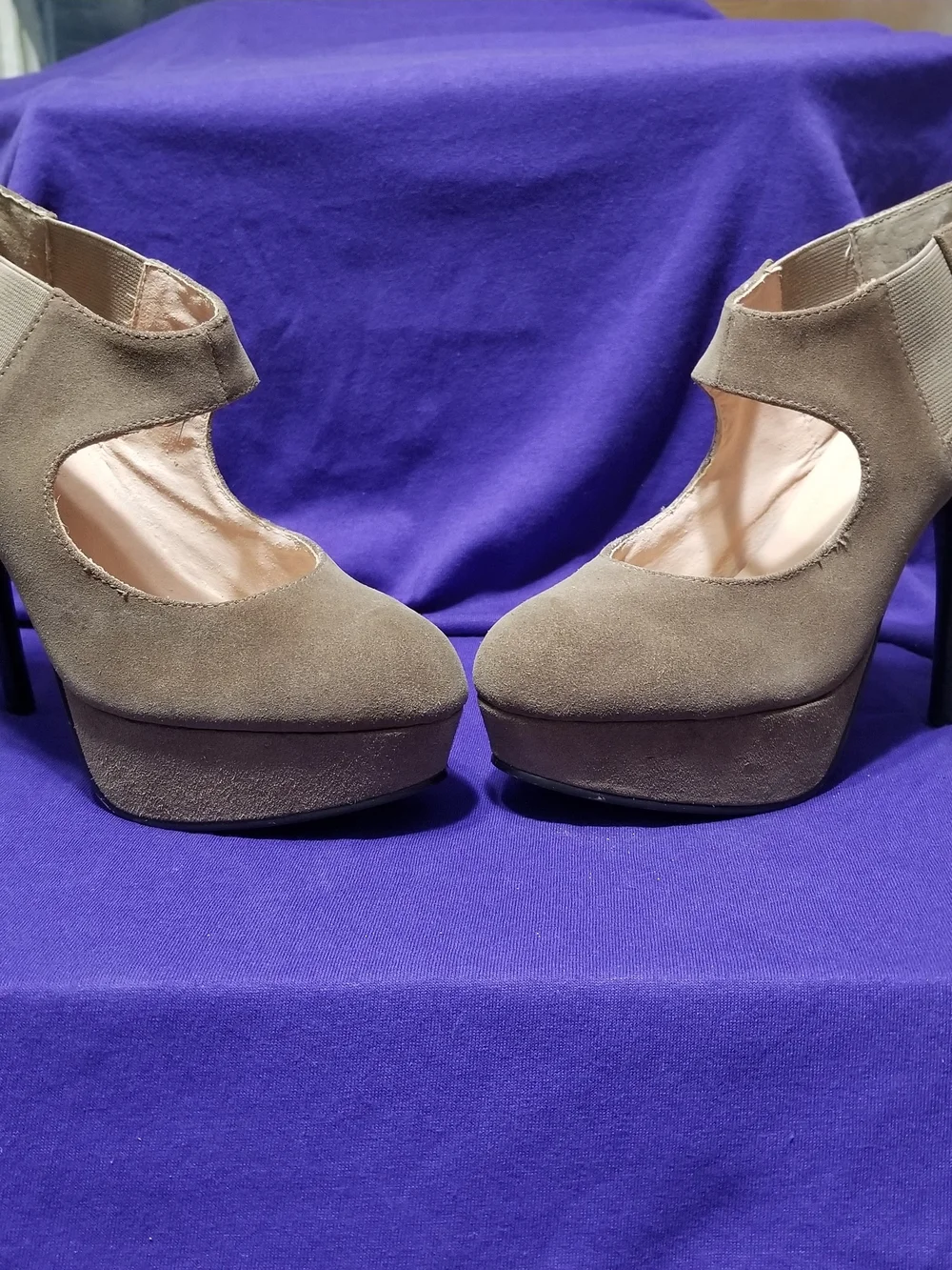 Kelsi Dagger Women's Size 8 Olive Green & Tan 